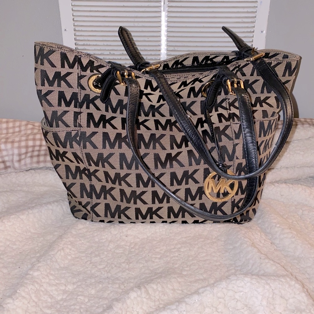 Michael Kors purse